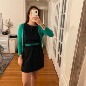 Green short cardigan
